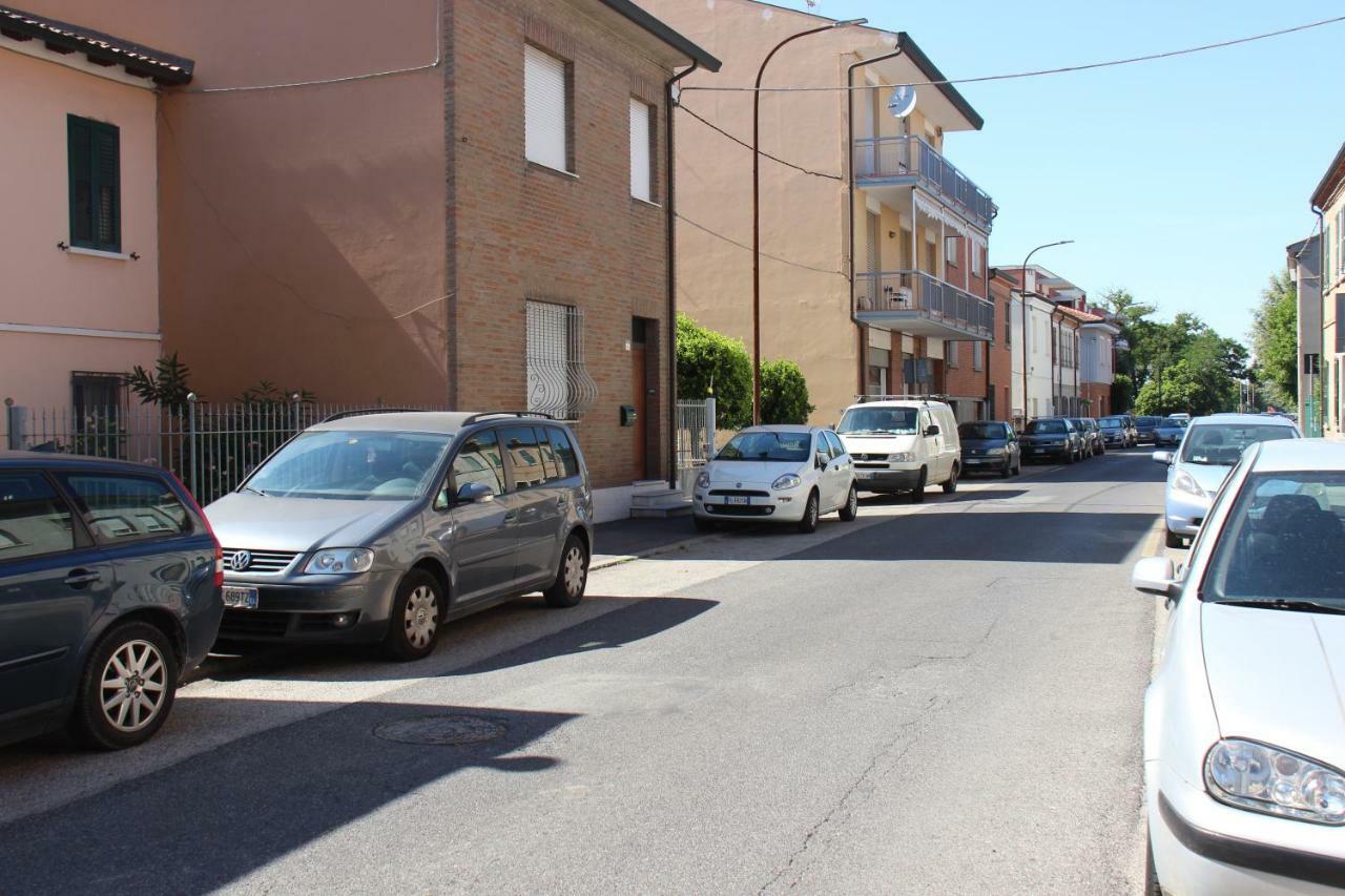 Accogliente Casa Indipendente Con Wi-Fi Gratuito, A Due Passi Dal Centro E Dalle Attrazioni Ravenna Exterior photo