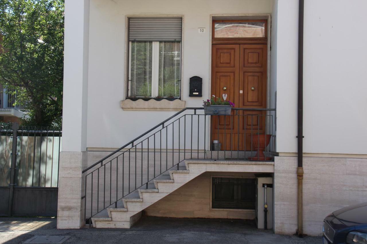 Accogliente Casa Indipendente Con Wi-Fi Gratuito, A Due Passi Dal Centro E Dalle Attrazioni Ravenna Exterior photo